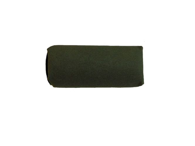 Huvudbild Dummy till apportkastare Olive tyg Längd ca 16 cm Diameter ca 7,5 cm Sporting Saint